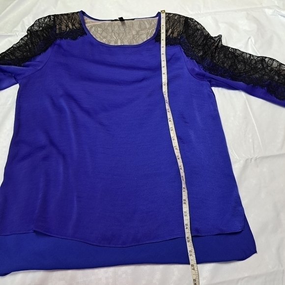 BCBGMAXAZRIA Blue Royal lace Top - Picture 10 of 11